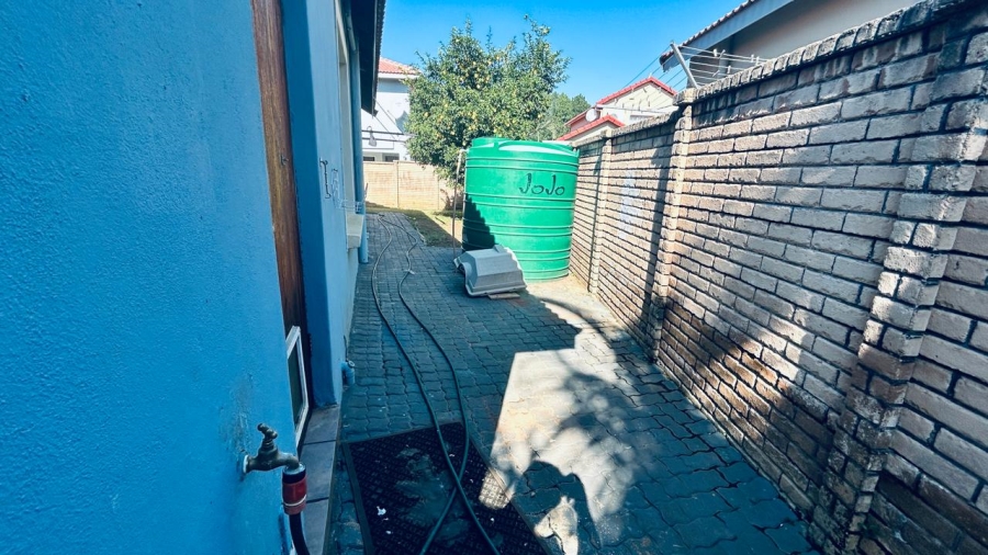 4 Bedroom Property for Sale in Waterkloof East North West